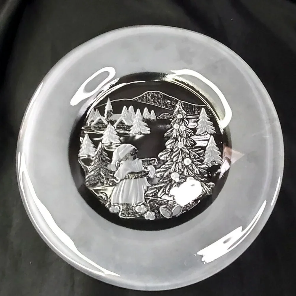 Vintage Mikasa Holiday Christmas Story Frosted Glass Bon Bon Plate 9 inch